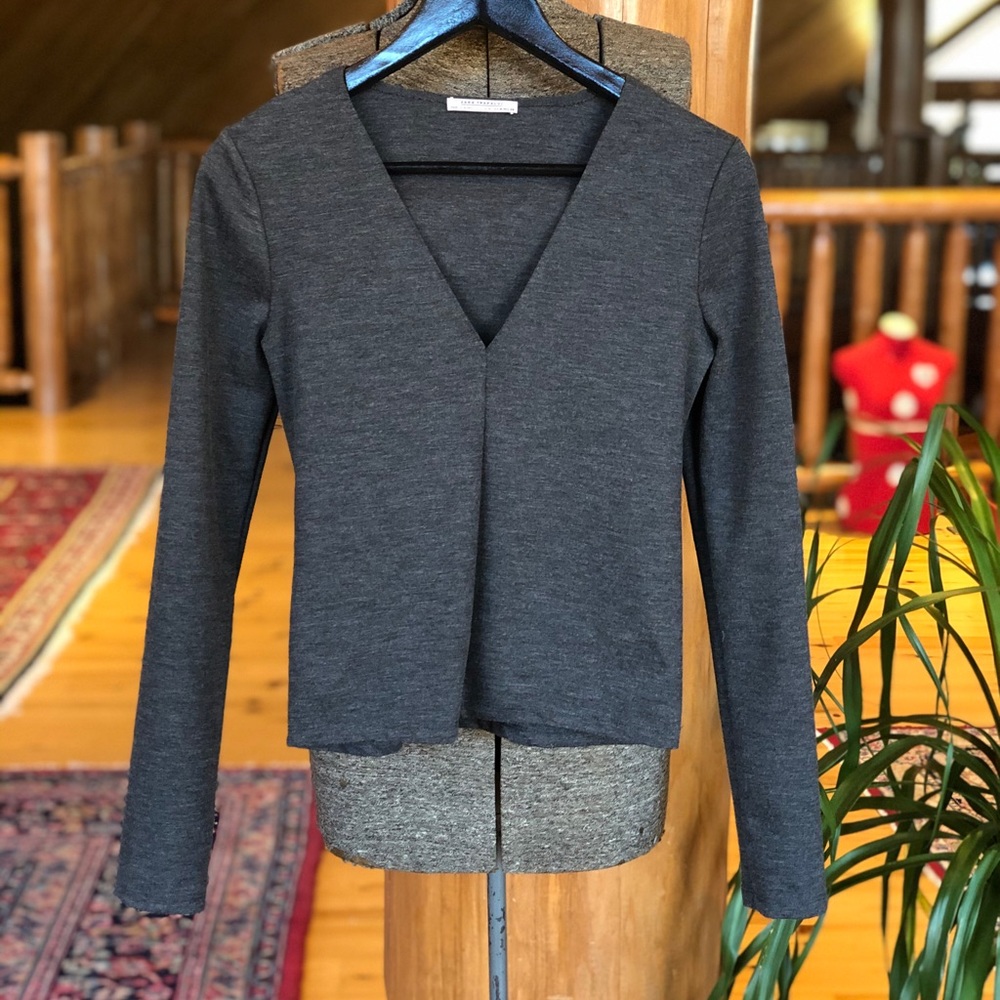 Zara semi cropped grey stretch shirt